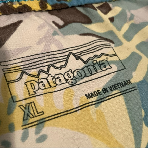 Patagonia Men XL Stretch Wavefarer Volley Shorts 16" Inseam 6 Sea Plants Print - Picture 4 of 14